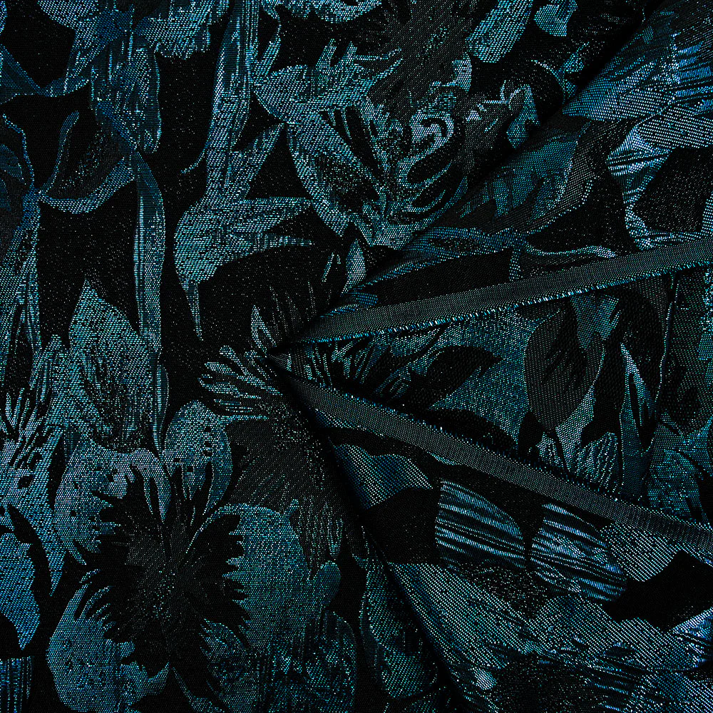Brocart lamé bleu azur jardin de fleurs fond noir - Image 5