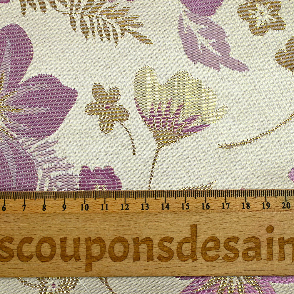 Brocart lamé éclat de fleurs doré et mauve - Image 3