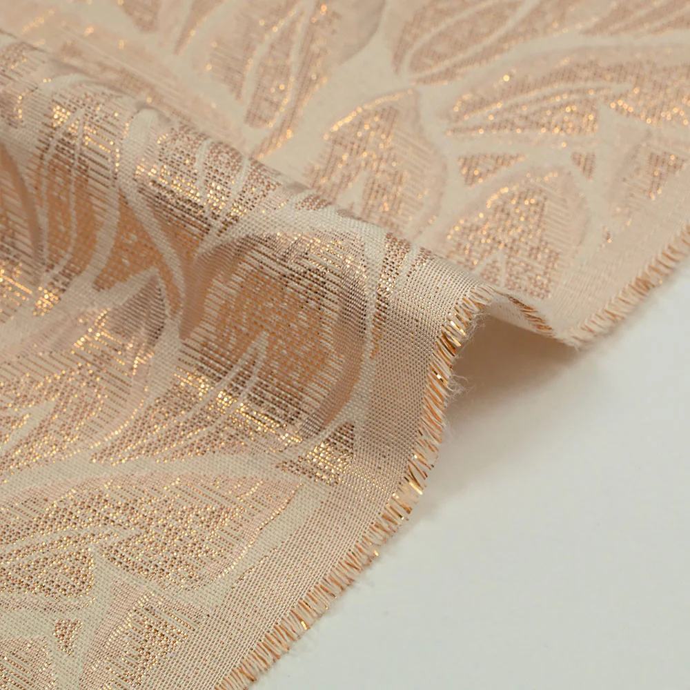 Brocart lamé rose feuillage fond blush - Image 6
