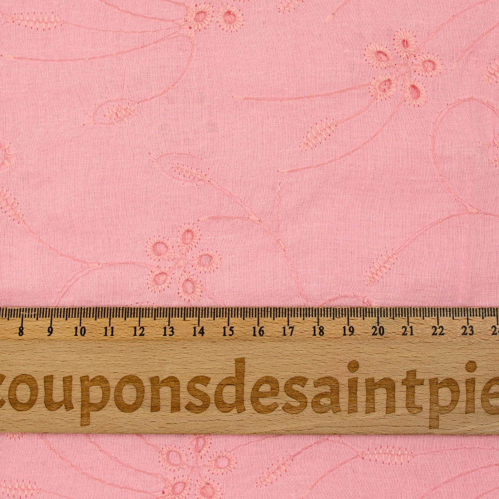 Broderie anglaise festonnée rose dragée - Image 3