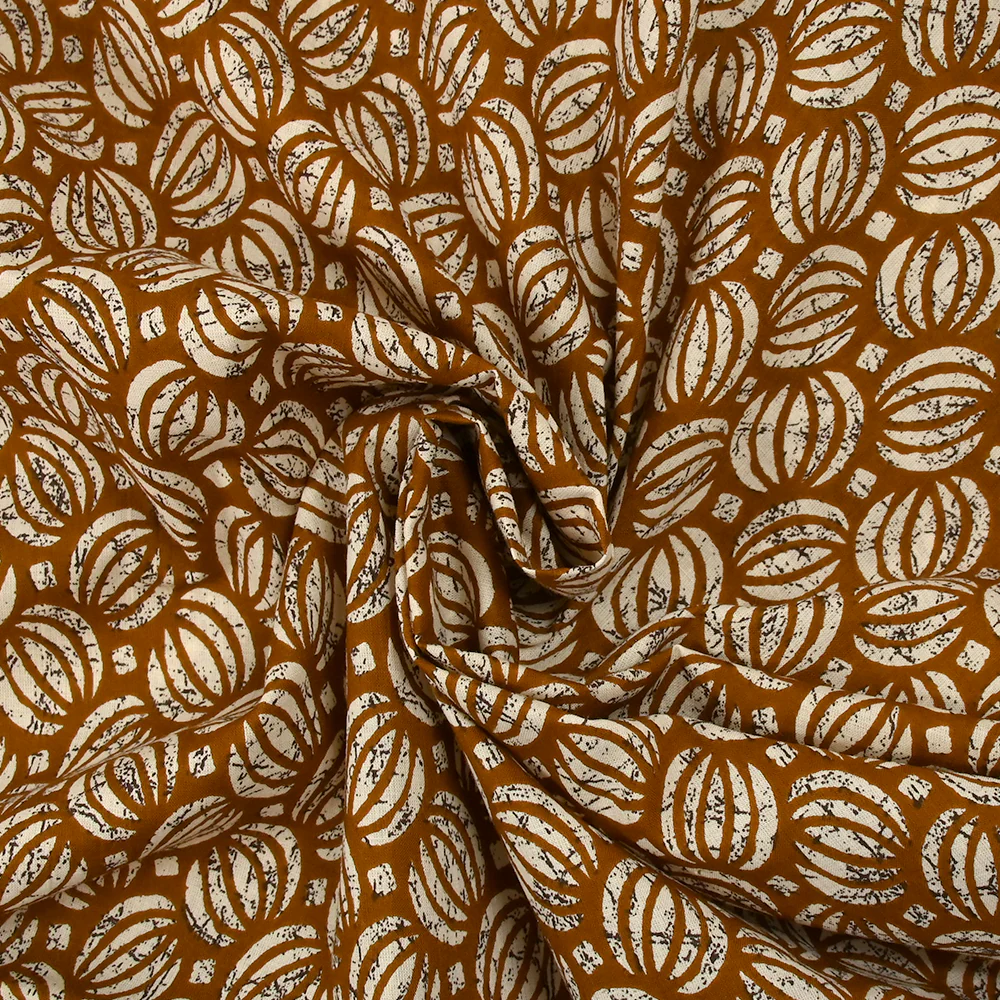 Coton batik imprimé Ghaziabad fond camel - Image 2