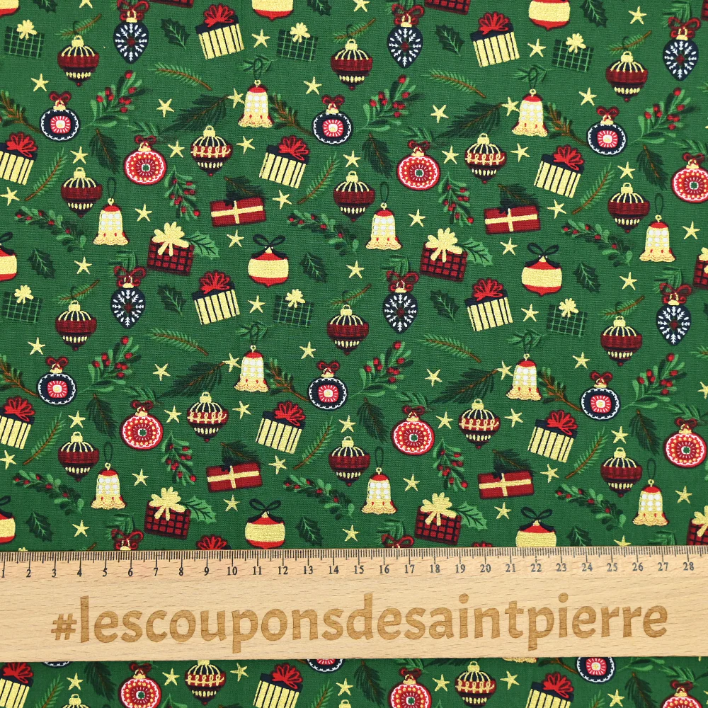 Coton imprimé et doré accessoires fond vert - Image 3