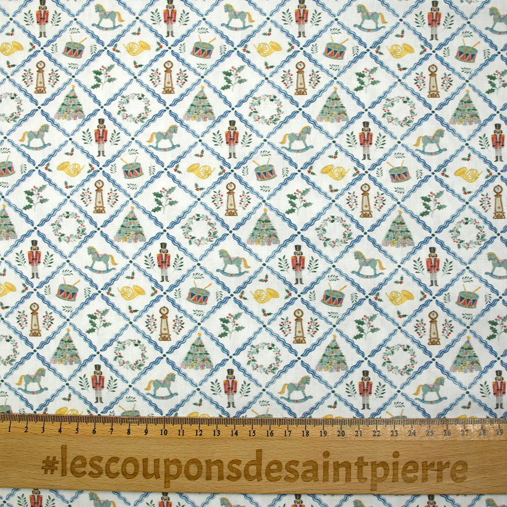 Coton imprimé Noël et casse-noisette fond blanc - Image 3