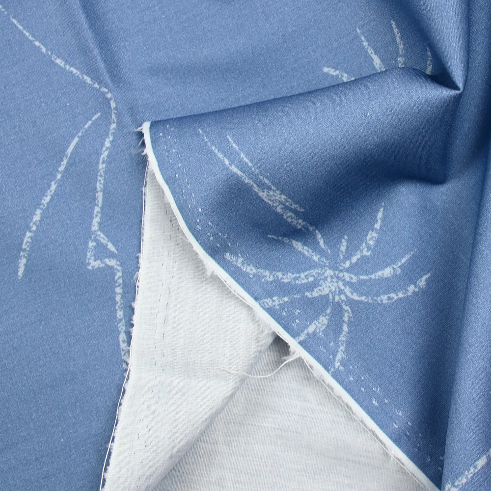 Coton imprimé palmier fond bleu lavande - Image 4