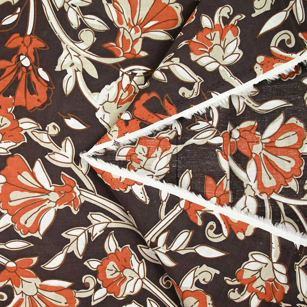 Coton indien imprimé champêtre brique et taupe fond marron - Image 5
