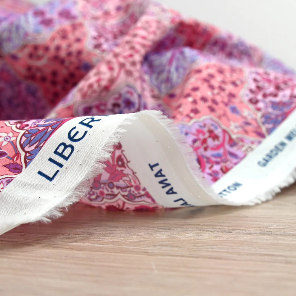 Coton liberty ® Aspley Tile rose au mètre - Image 6