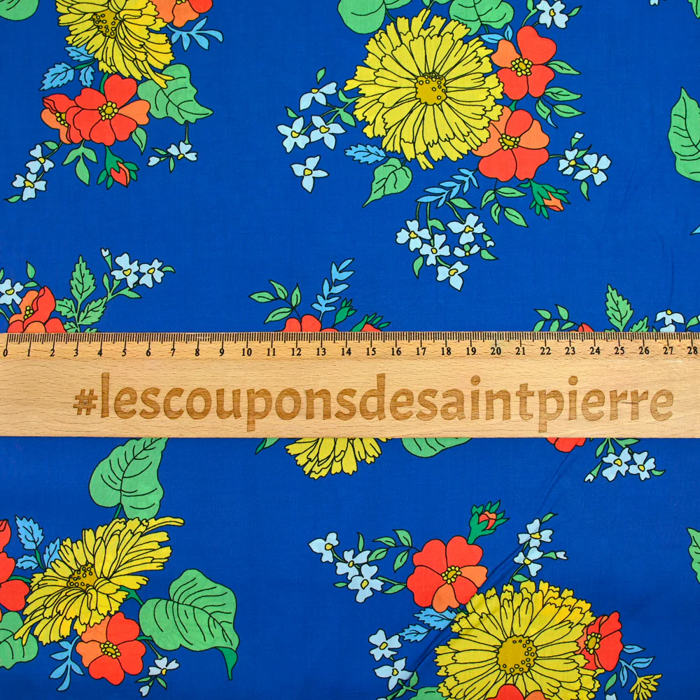 Coton liberty ® Tropical Sprig fond bleu au mètre - Image 4