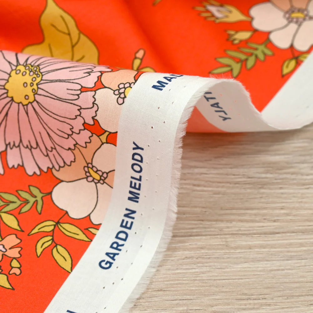 Coton liberty ® Tropical Sprig fond corail au mètre - Image 5