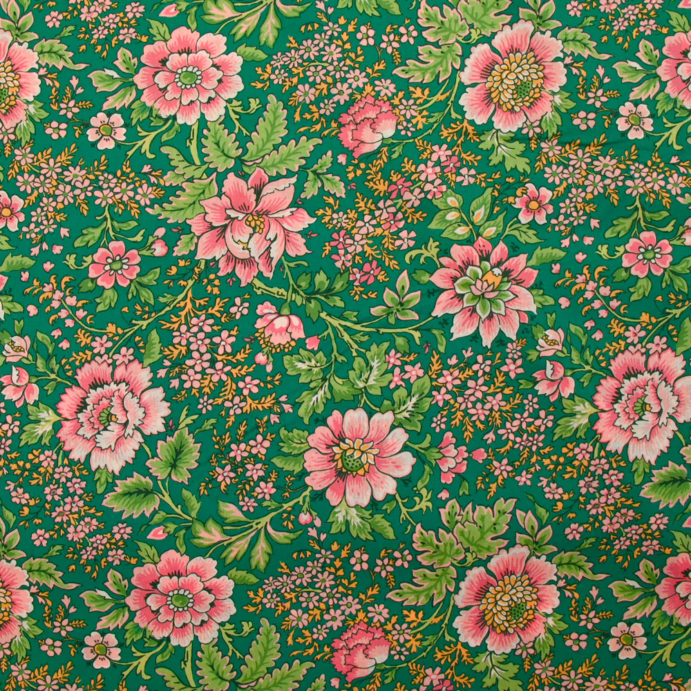Coton liberty ® Vine Garden rose fond vert au mètre
