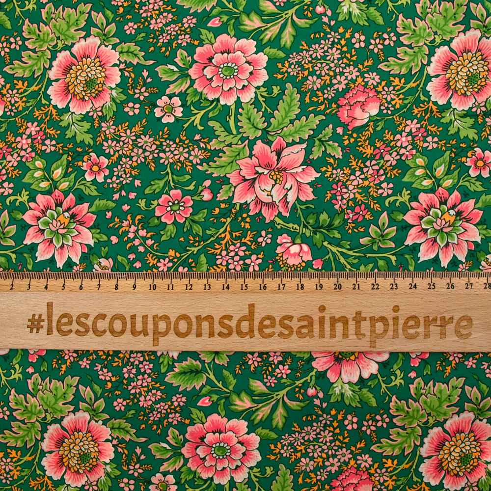 Coton liberty ® Vine Garden rose fond vert au mètre - Image 4