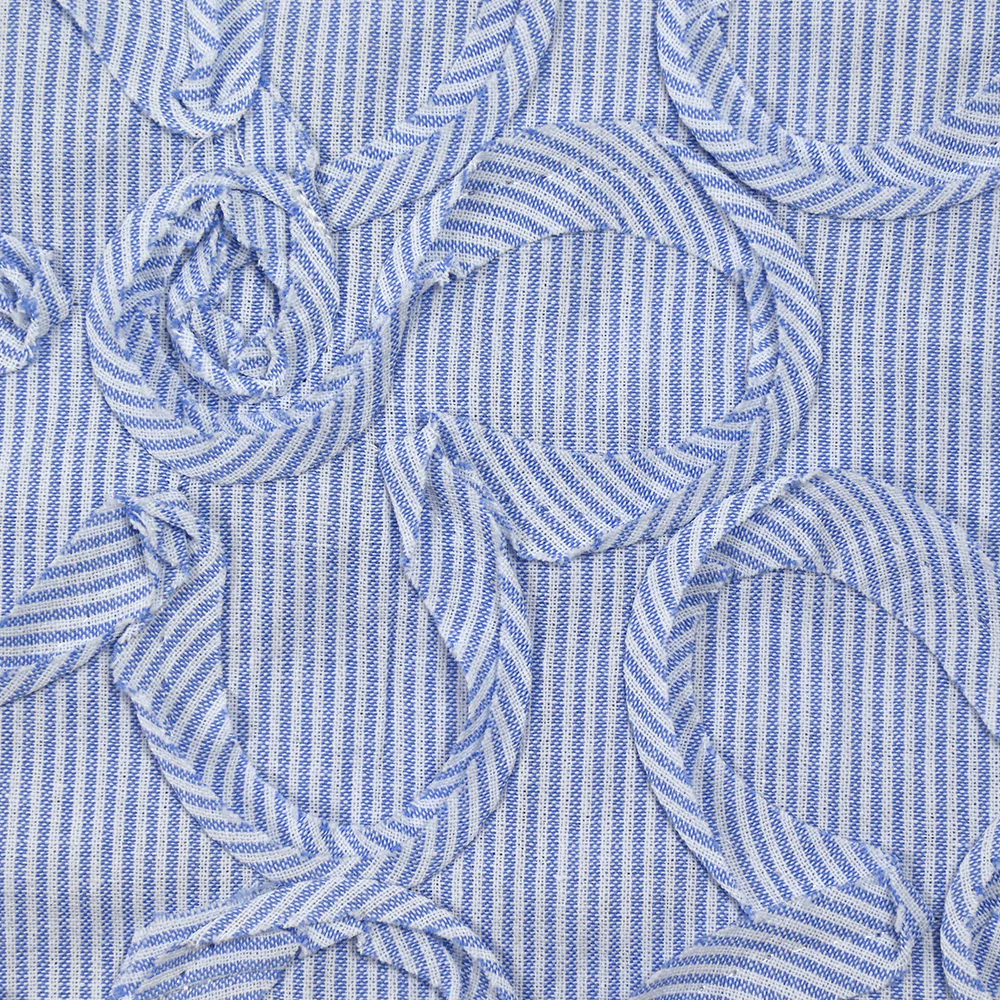 Coton tissé-teint rayé fleurs brodées en relief bleu et blanc - Image 4