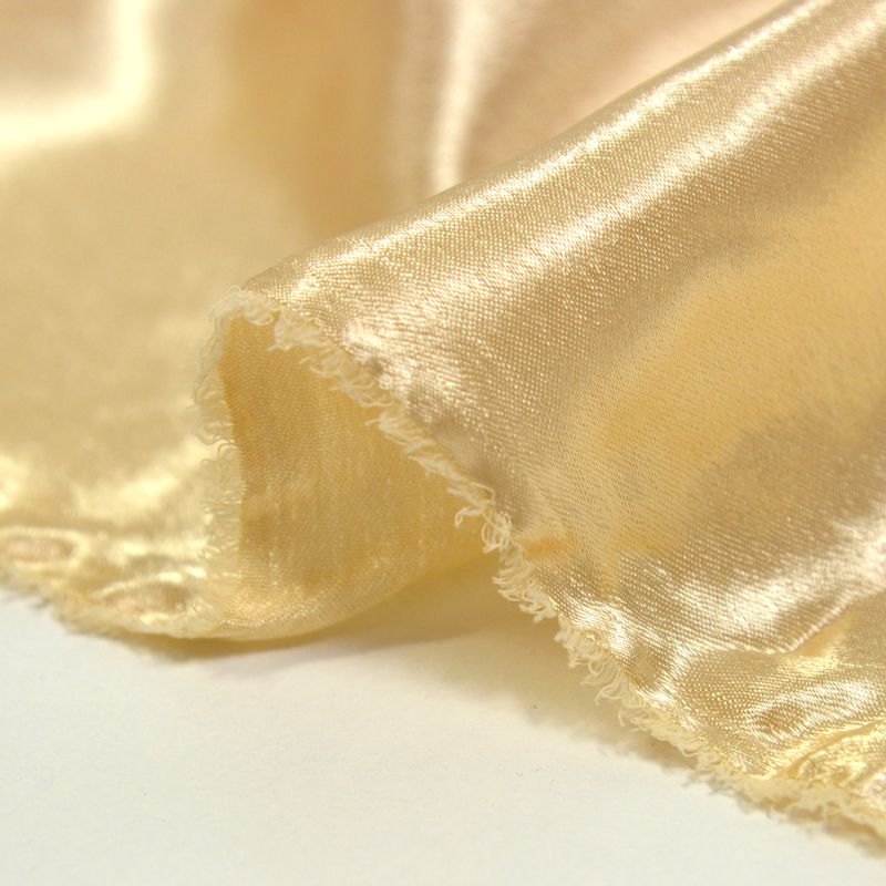 Crêpe satin polyester doré clair - Image 3