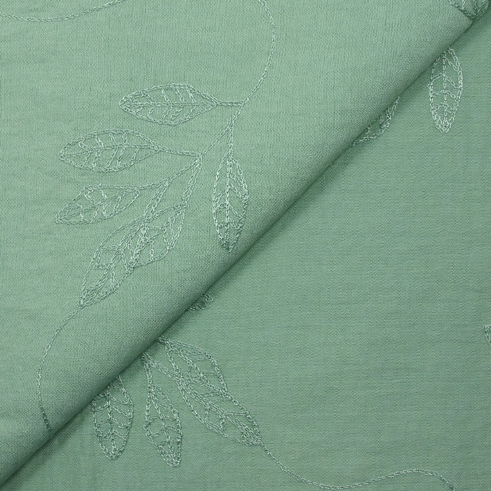 Crêpe viscose Lily brodé feuillage vert d'eau - Image 5