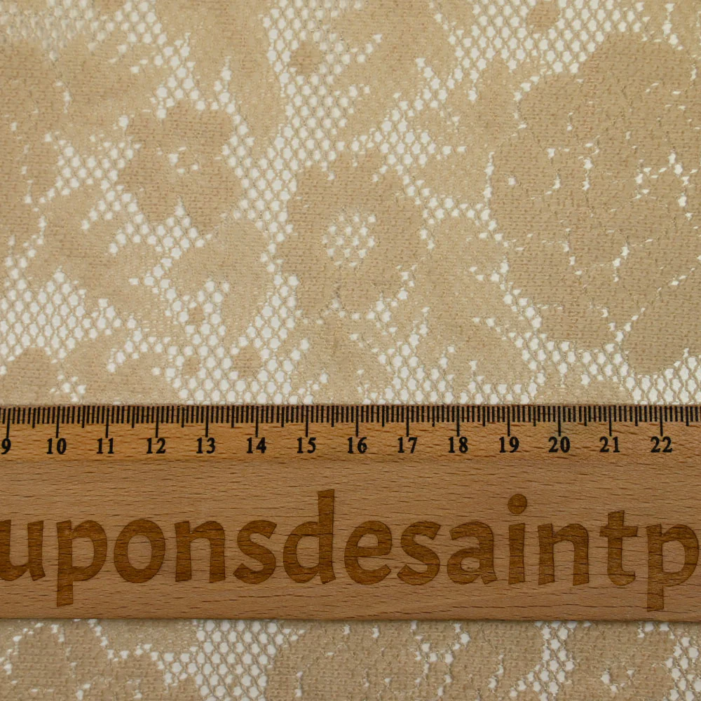 Guipure fine motif champêtre fond sable - Image 3