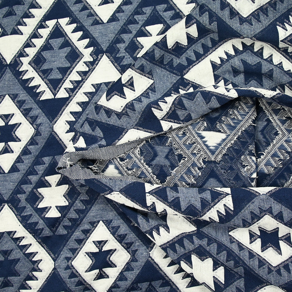 Jersey de polycoton tissé-teint losange aztèque bleu marine et blanc fond denim - Image 4