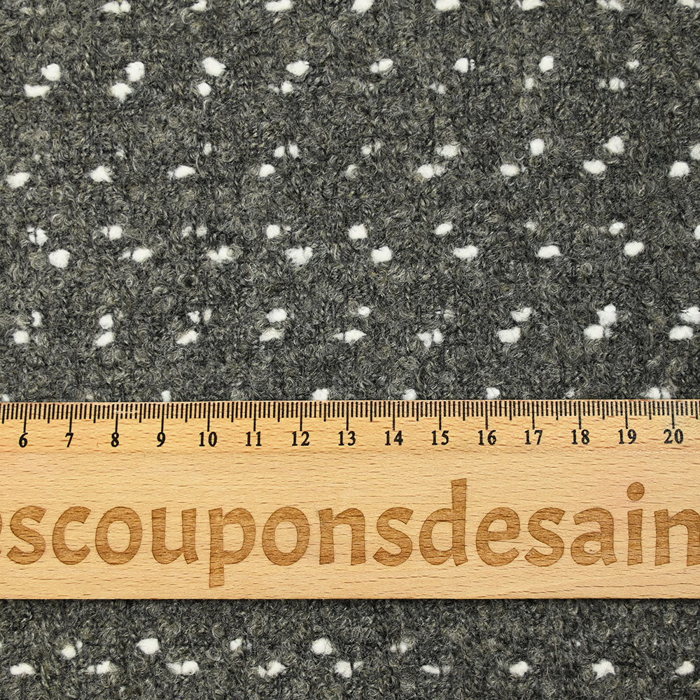 Lainage polyester bouclette et confettis blanc fond gris - Image 3