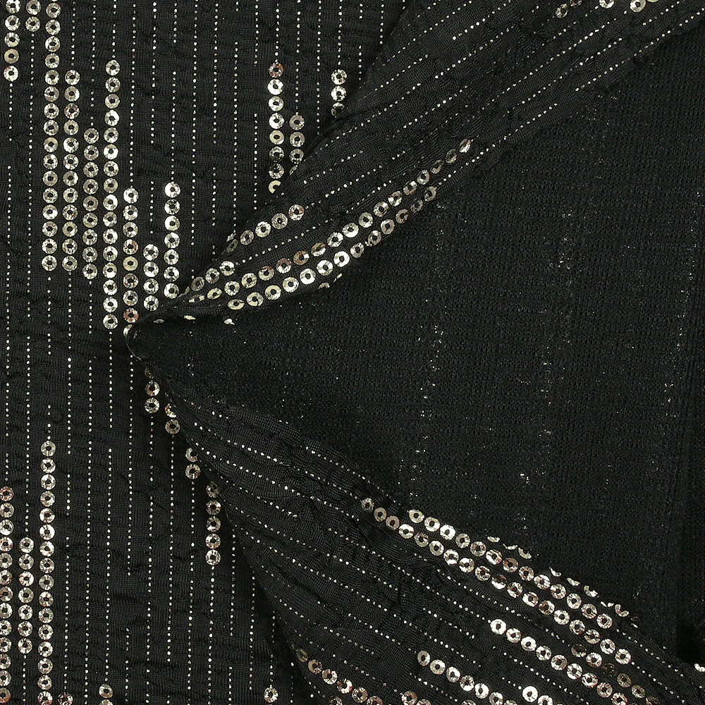 Maille fine polyester effet sequin en chevron doré fond noir - Image 5