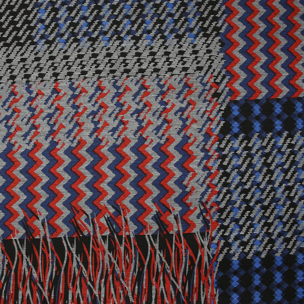 Maille Milano polyviscose mosaïque d'antan bleu et rouge fond noir - Image 5