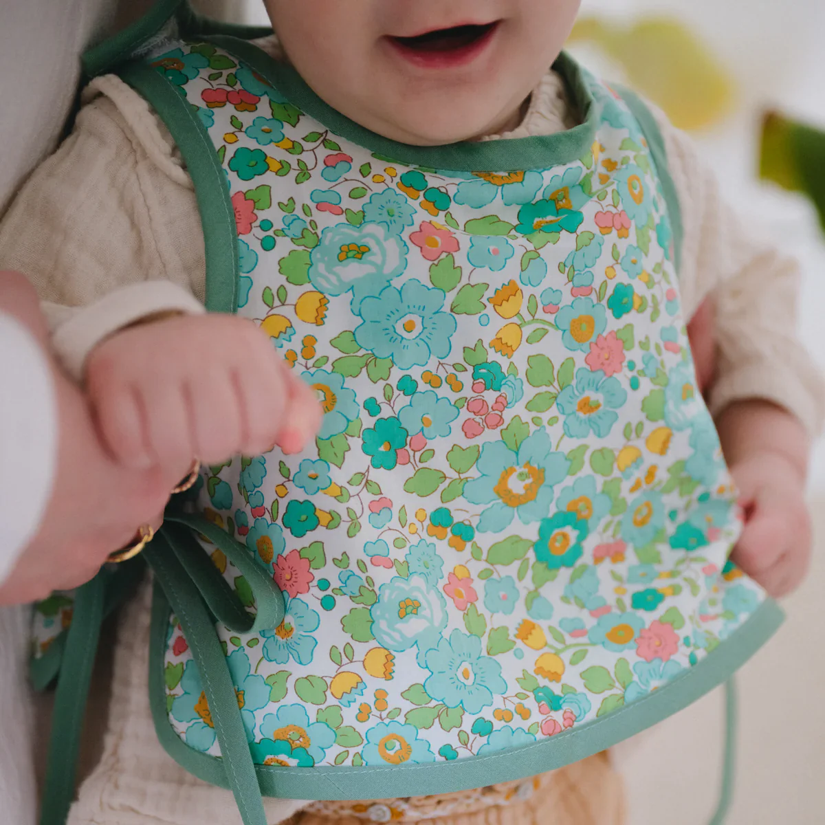 Patron plastron, pull sans manches et bavoir bébé ADÉLAÏDE - Image 10