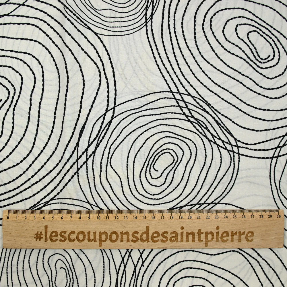 Popeline de coton imprimée escargot noir fond beige clair - Image 4