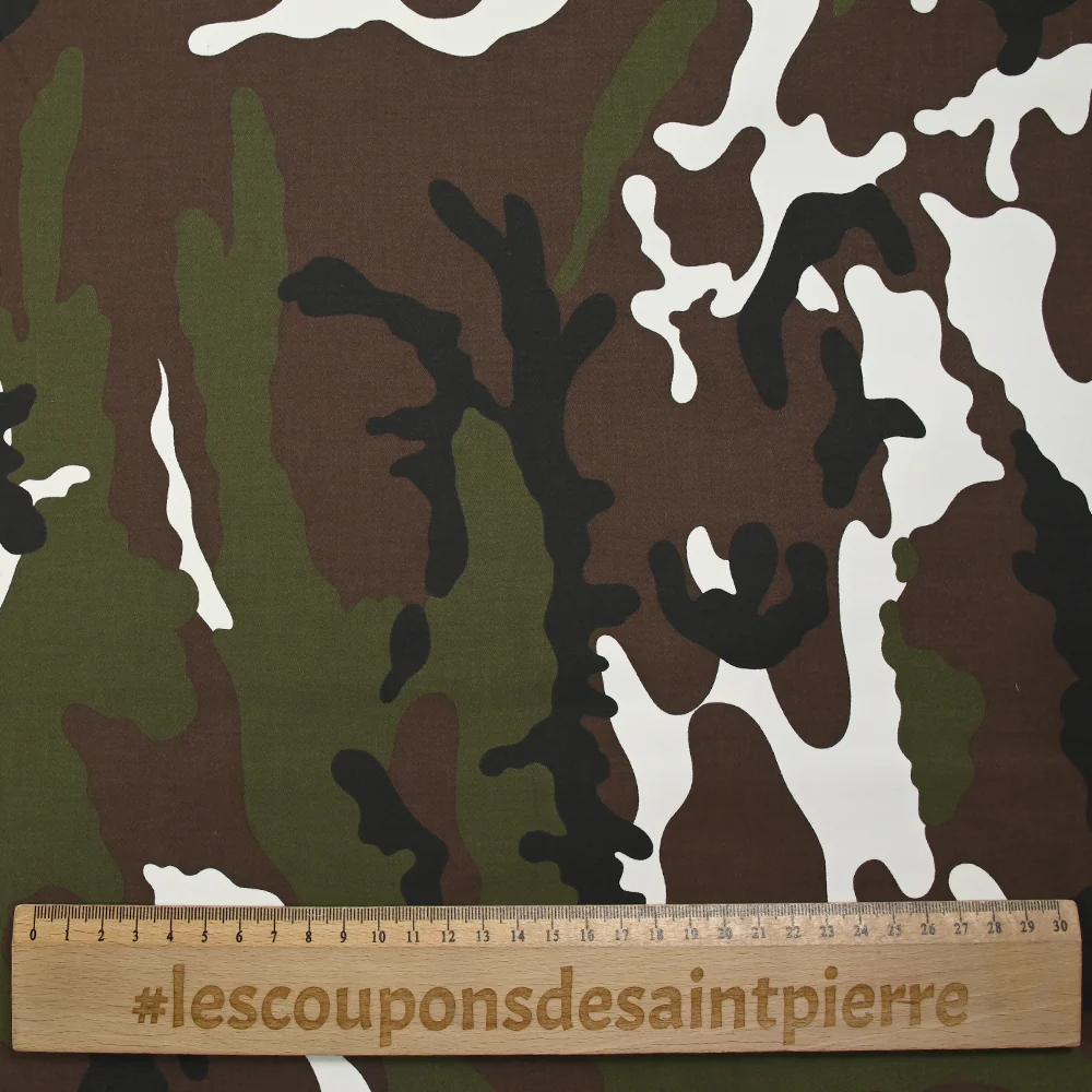 Satin de coton élasthanne militaire marron et kaki fond blanc - Image 3