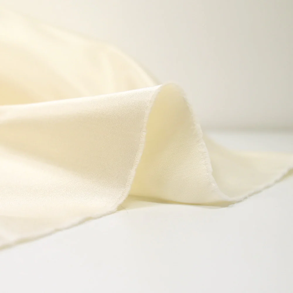 Satin duchesse 100% soie crème - Image 4
