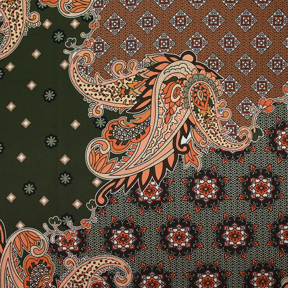 Satin polyester imprimé patchwork et cachemire marron fond kaki