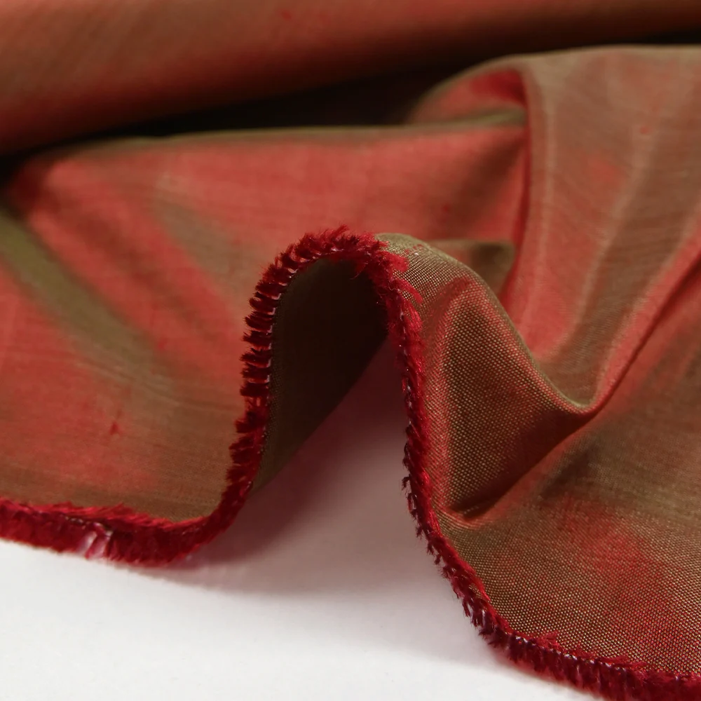 Taffetas 100% soie changeant rouge et vert - Image 4