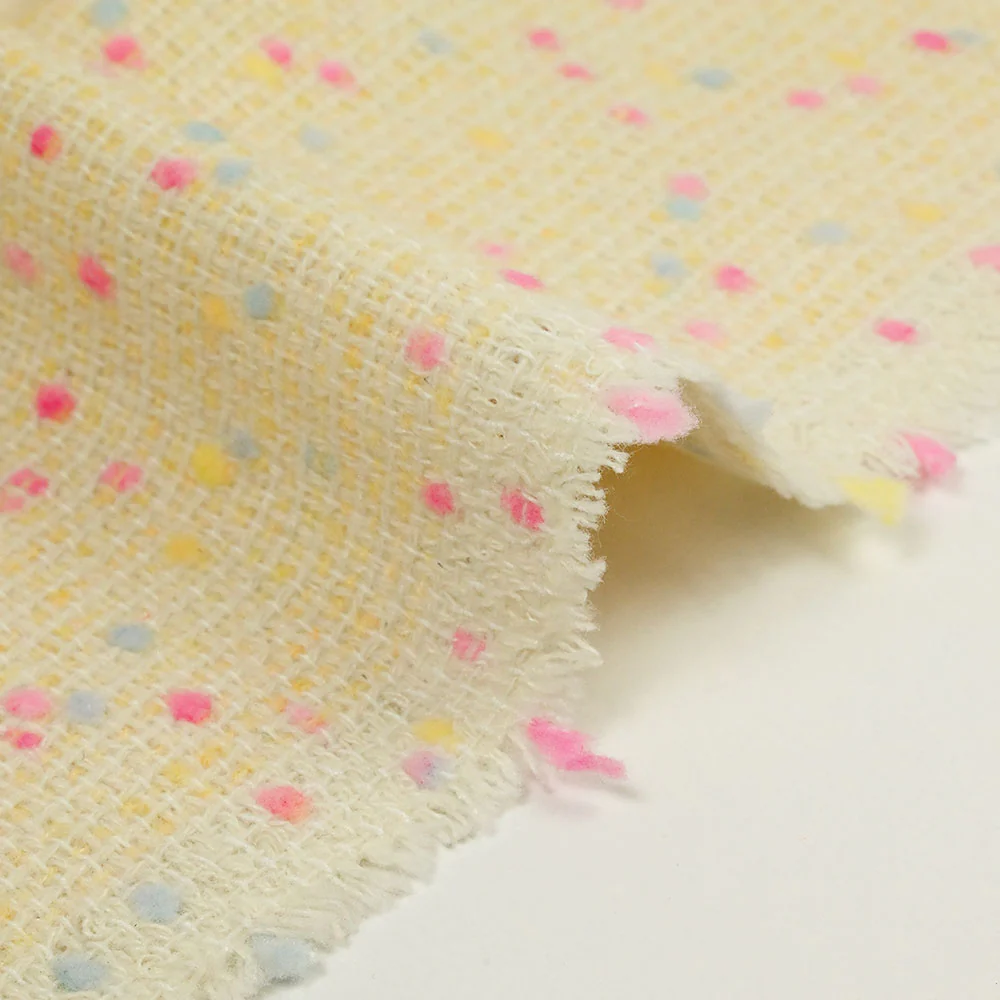 Tweed de laine mélangée confettis rose et bleu fond jaune - Image 6