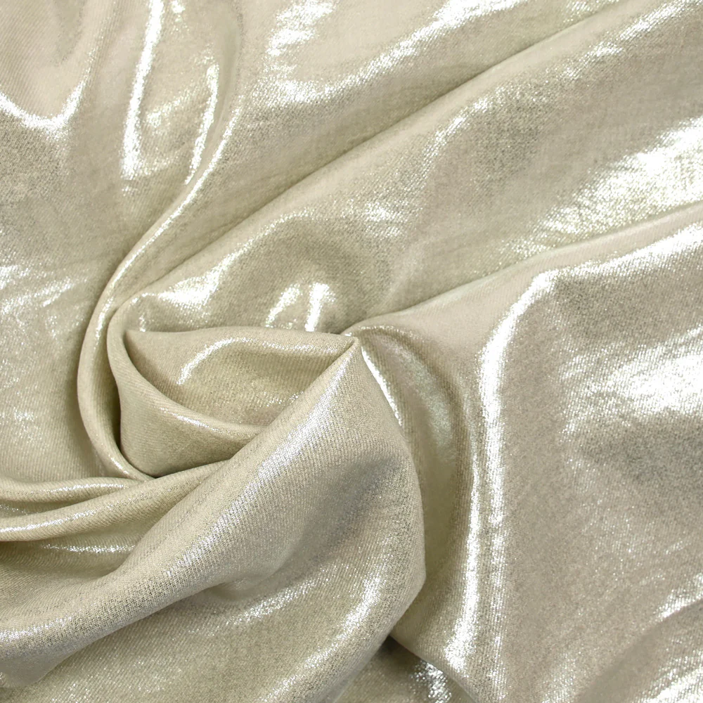Twill de polyester lamé argent fond sable - Image 2