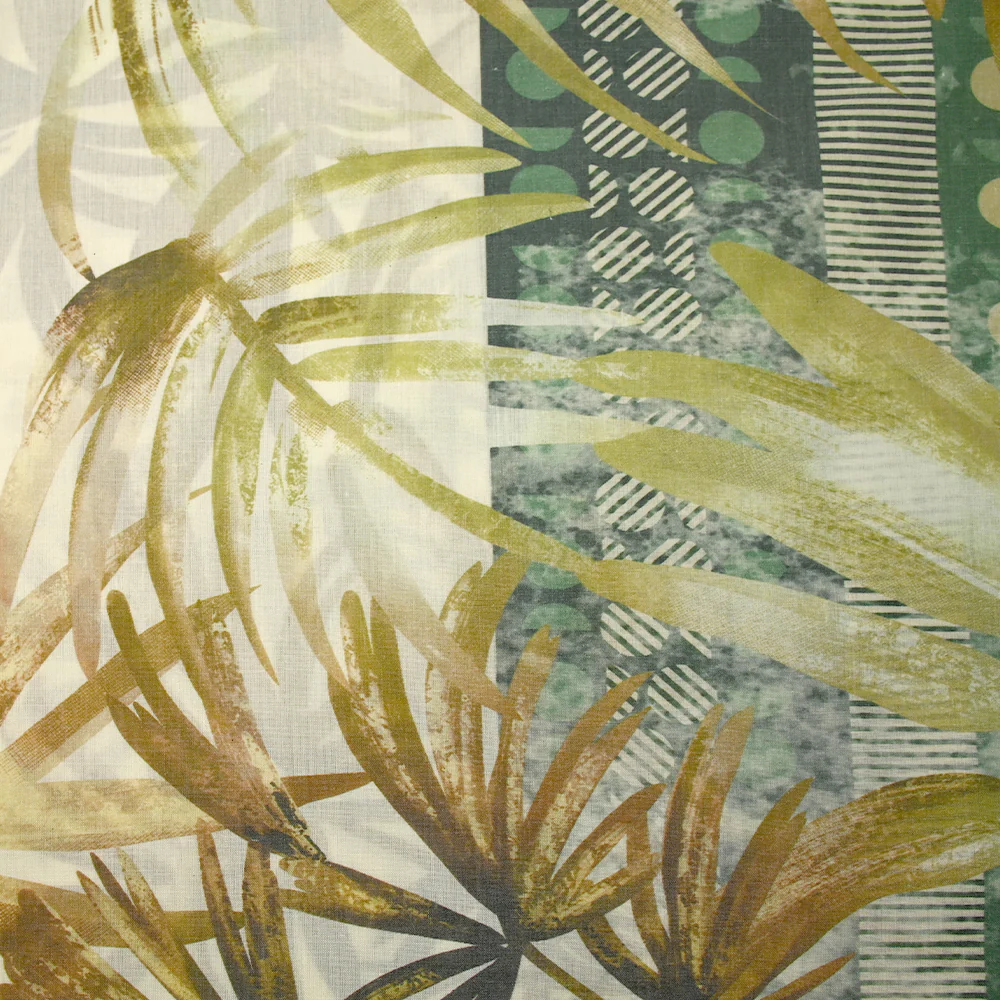 Voile de polycoton imprimé frise et palmiers vert et marron fond écru - Image 4