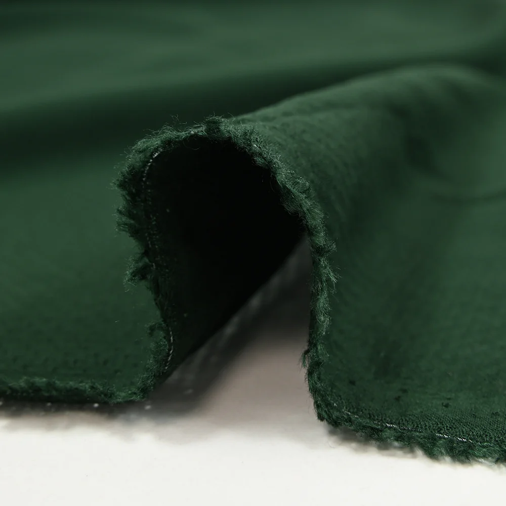 Voile de viscose jacquard satiné Sana vert forêt - Image 6