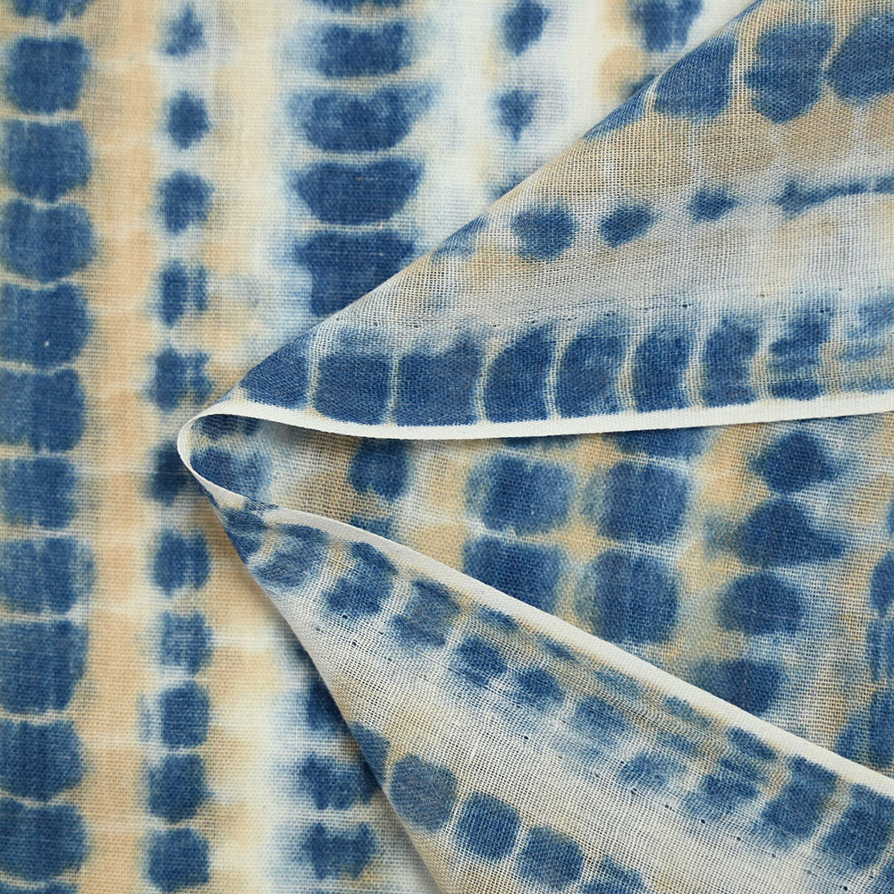 Voile polycoton imprimé ossement bleu et beige fond blanc - Image 3